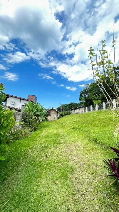 Terreno à Venda no Centro da Praia do Rosa